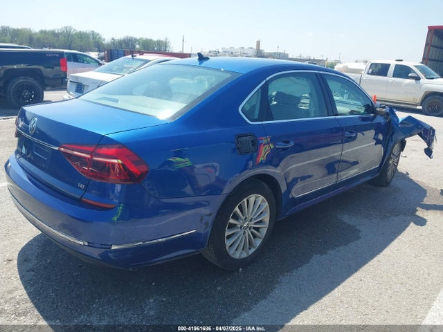 1VWBT7A31HC021299 Volkswagen Passat 1.8t Se