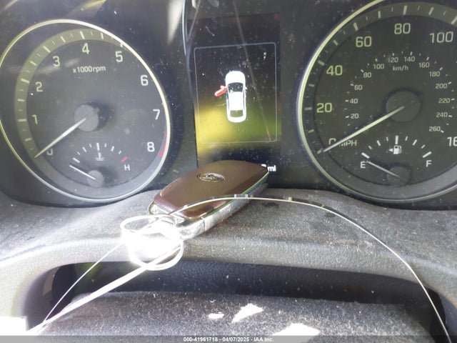 KMHD84LF0HU358572 Hyundai Elantra Limited
