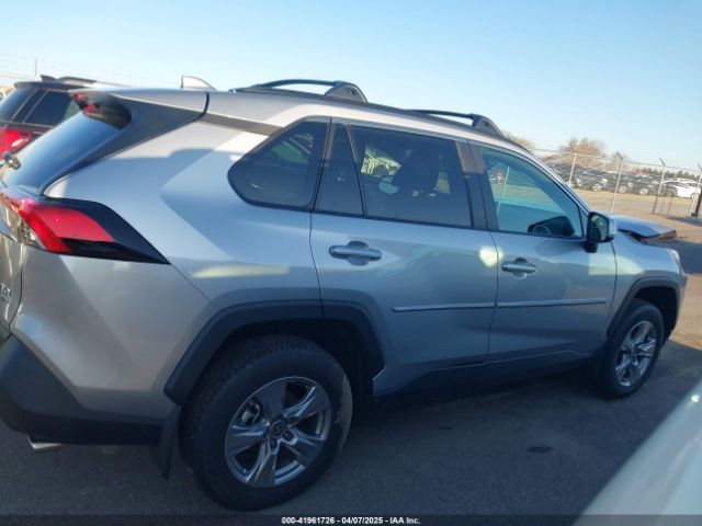 2T3P1RFV3RC436273 Toyota Rav4 Xle