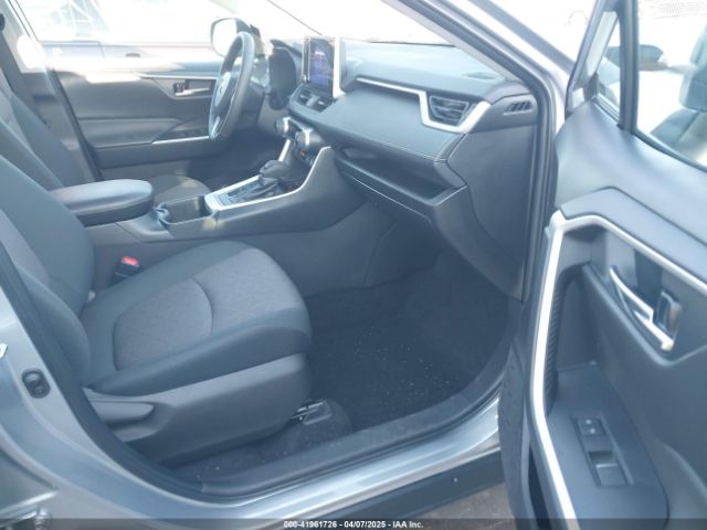 2T3P1RFV3RC436273 Toyota Rav4 Xle