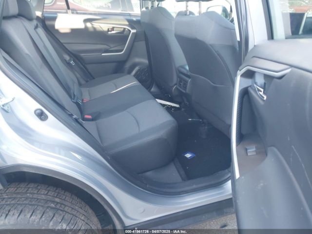 2T3P1RFV3RC436273 Toyota Rav4 Xle