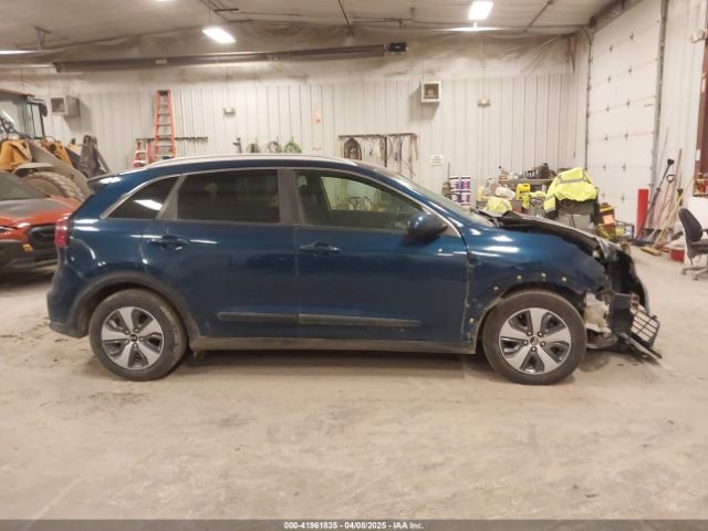KNDCB3LC5K5328454 KIA NIRO LX
