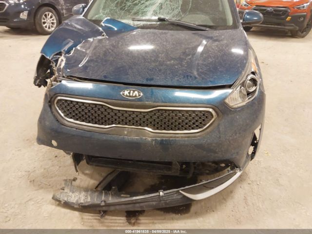 KNDCB3LC5K5328454 KIA NIRO LX