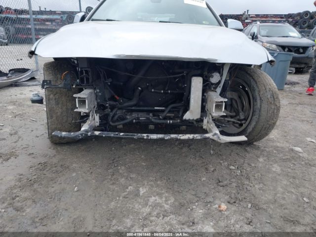 WBA8B9G38HNU56566 BMW 330I