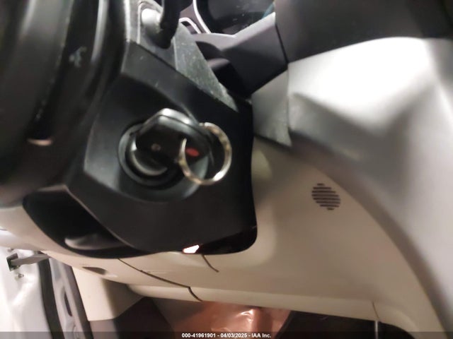 1FMCU9GXXEUB48452 Ford ESCAPE SE