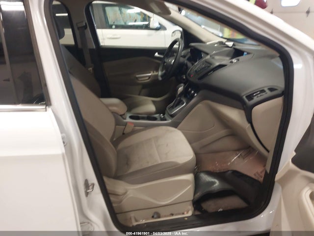 1FMCU9GXXEUB48452 Ford ESCAPE SE