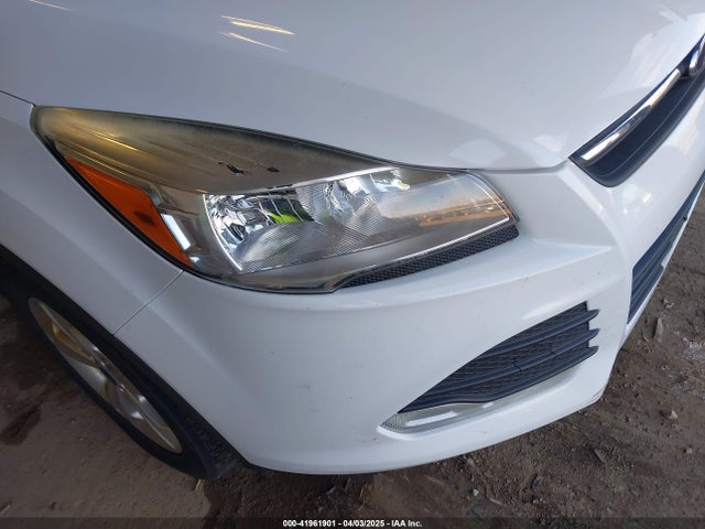 1FMCU9GXXEUB48452 Ford ESCAPE SE