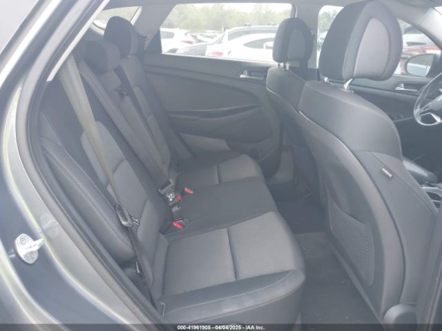 KM8J33A27GU245096 Hyundai Tucson Sport