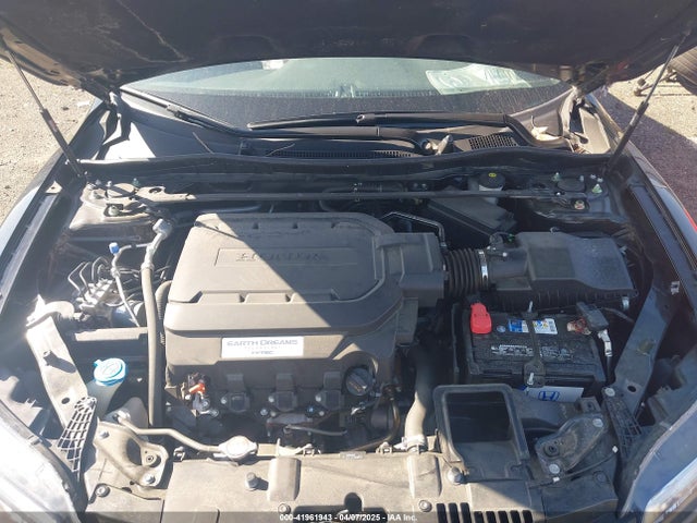1HGCT2B07GA005411 Honda Accord Touring