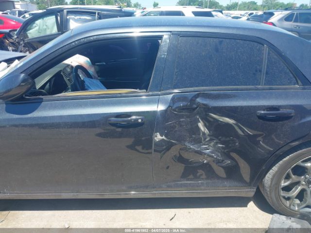 2C3CCABGXJH227198 Chrysler 300