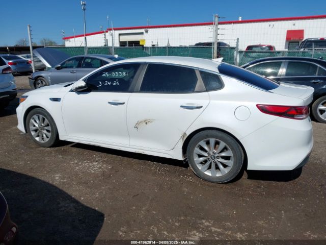 5XXGT4L33JG208165 KIA Optima S
