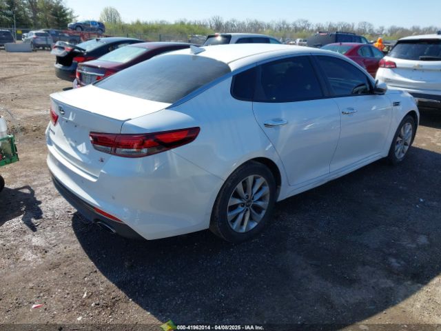 5XXGT4L33JG208165 KIA Optima S