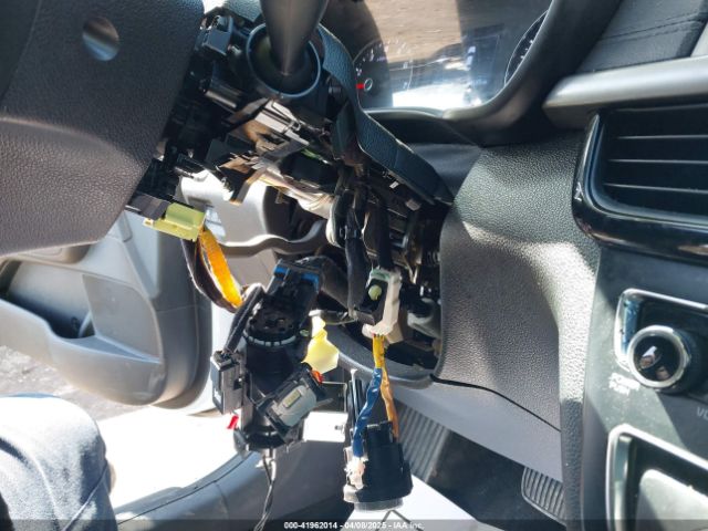 5XXGT4L33JG208165 KIA Optima S