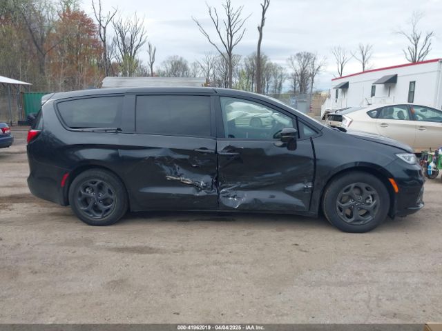 2C4RC1L72NR180043 Chrysler Pacifica Hybrid Touring L