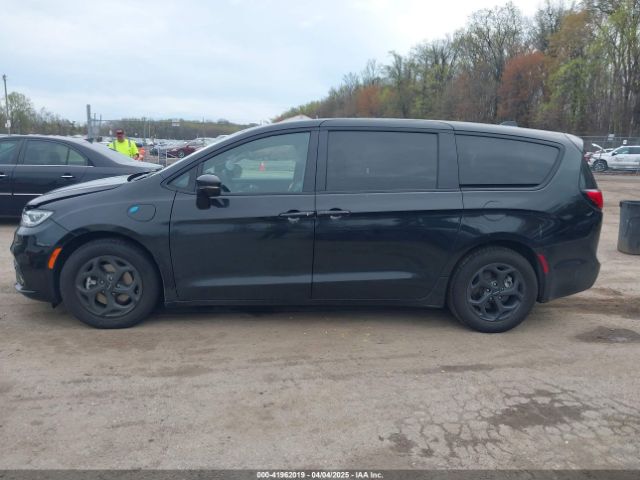 2C4RC1L72NR180043 Chrysler Pacifica Hybrid Touring L