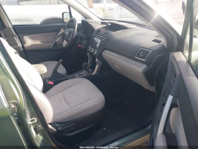 JF2SJADC8HH425268 Subaru Forester 2.5i Premium