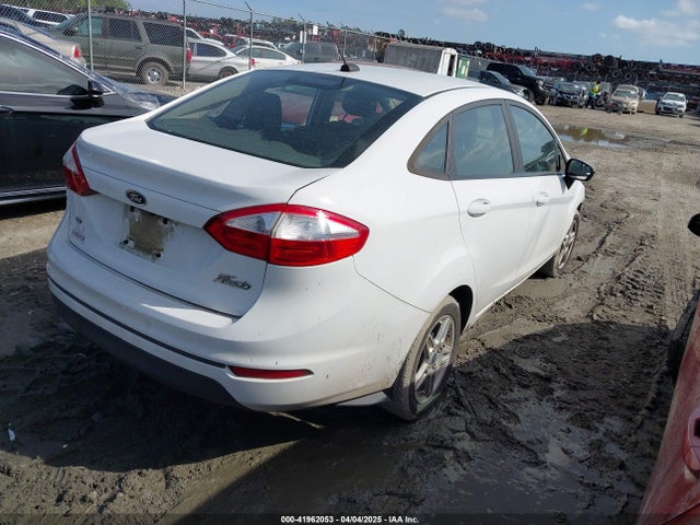 3FADP4BJ0JM128625 Ford FIESTA SE