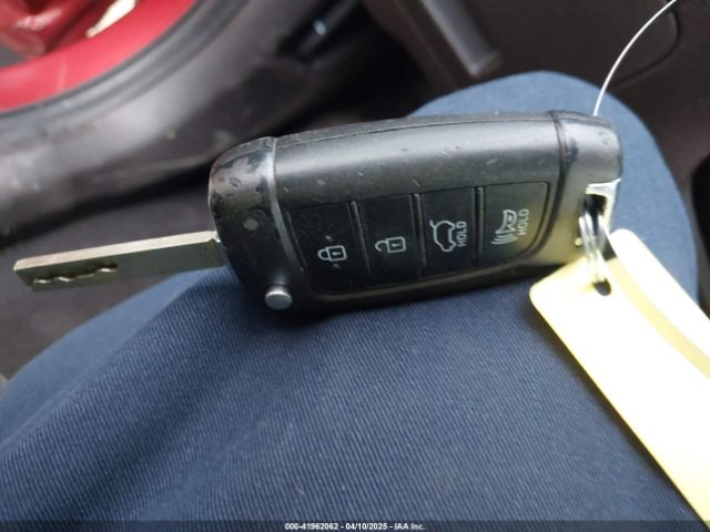 5NMS2CAD5KH053852 Hyundai Santa Fe Se