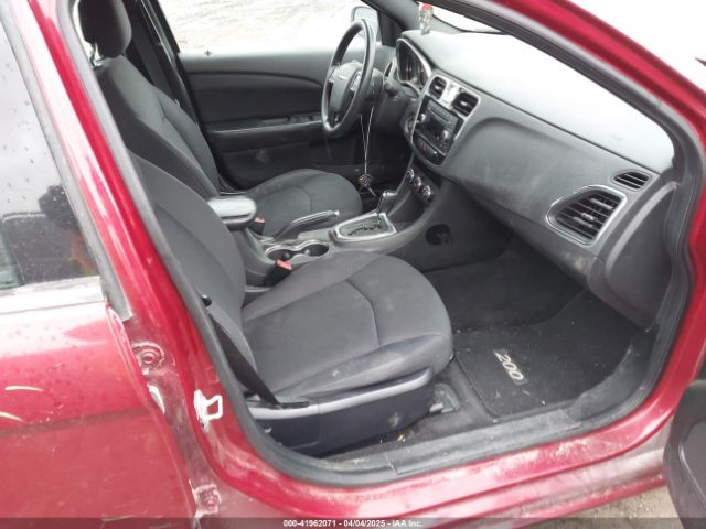 1C3CCBAB8EN175983 Chrysler 2014