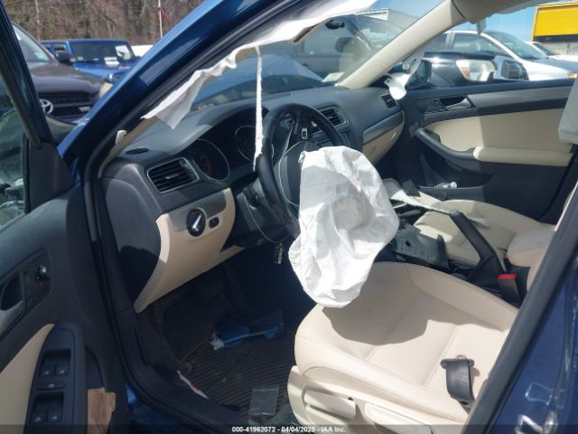 2017 VOLKSWAGEN JETTA 3VWDB7AJ0HM362489 Photo 4
