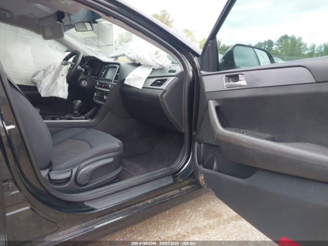 5NPE24AF8JH612834 Hyundai SONATA SE