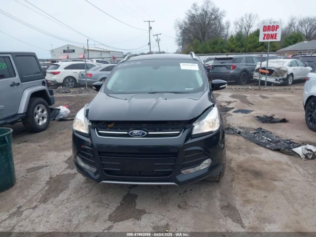 1FMCU9J93FUA46695 Ford Escape Titanium