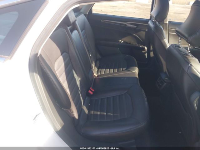 1FA6P0HD4G5106838 Ford FUSION SE