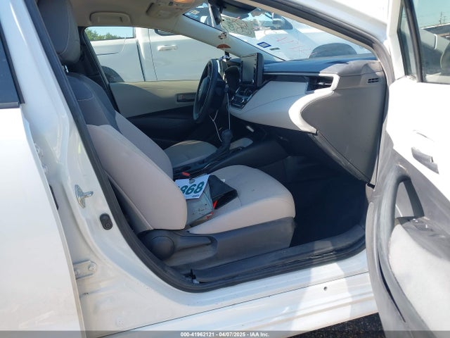 JTDEPMAE9NJ202453 Toyota COROLLA LE