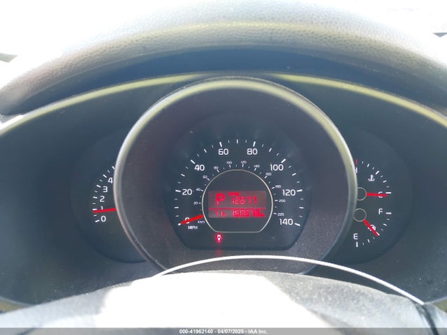 KNDJP3A53F7195085 KIA SOUL +