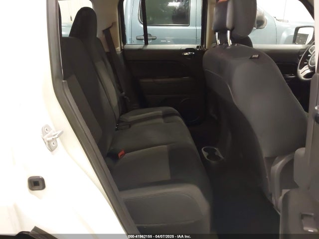 1C4NJPFB8ED717749 Jeep Patriot Latitude