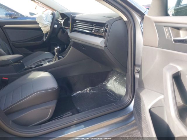 3VWEX7BU9SM035806 Volkswagen Jetta 1.5t Se
