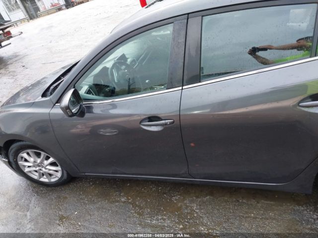 JM1BM1L76E1184728 Mazda Mazda3 I Touring