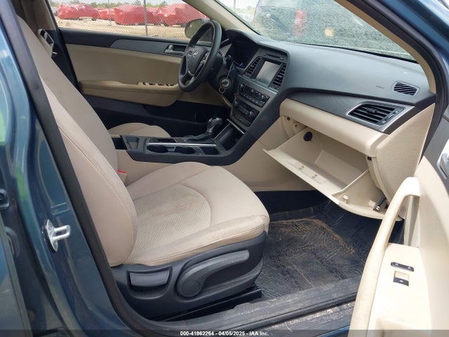 5NPE24AFXHH587980 Hyundai SONATA SE