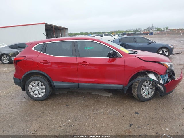 JN1BJ1CP0JW162961 Nissan Rogue Sport S