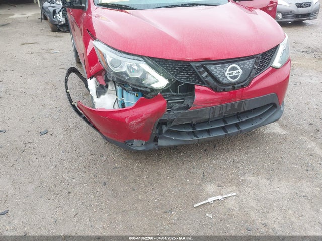 JN1BJ1CP0JW162961 Nissan Rogue Sport S