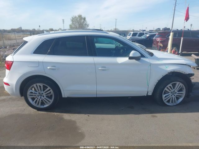 WA1CNAFYXJ2027305 Audi Q5 2.0t Premium/2.0t Tech Premium