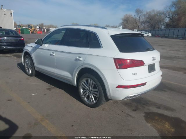 WA1CNAFYXJ2027305 Audi Q5 2.0t Premium/2.0t Tech Premium