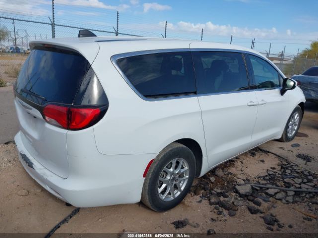 2021 CHRYSLER VOYAGER 2C4RC1CG0MR587275 Photo 3