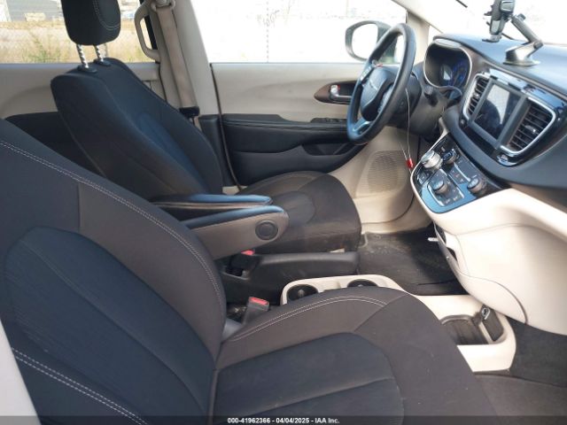 2021 CHRYSLER VOYAGER 2C4RC1CG0MR587275 Photo 4