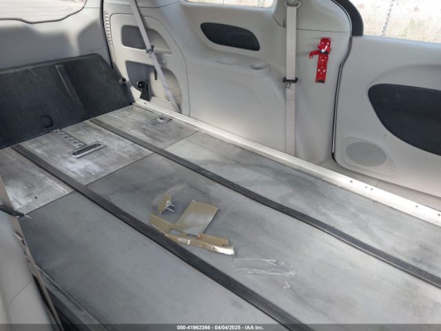 2021 CHRYSLER VOYAGER 2C4RC1CG0MR587275 Photo 7