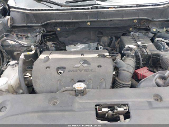 JA4AP3AU0HZ050028 Mitsubishi Outlander Sport 2.0 Es