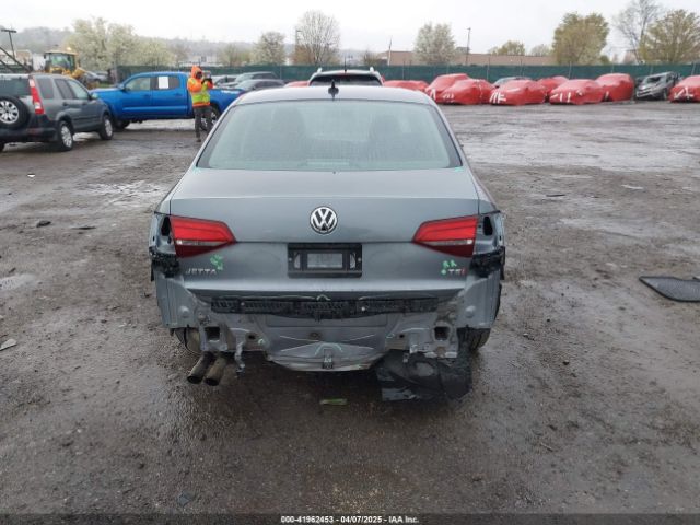3VW167AJ9GM264437 Volkswagen Jetta 1.4t S