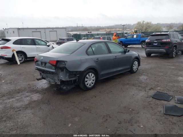 3VW167AJ9GM264437 Volkswagen Jetta 1.4t S