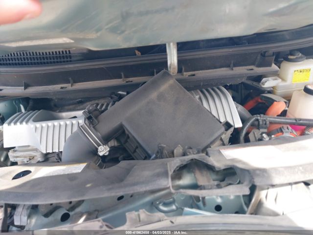 JTDZN3EU3HJ073987 Toyota Prius V Four