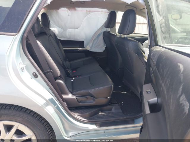 JTDZN3EU3HJ073987 Toyota Prius V Four