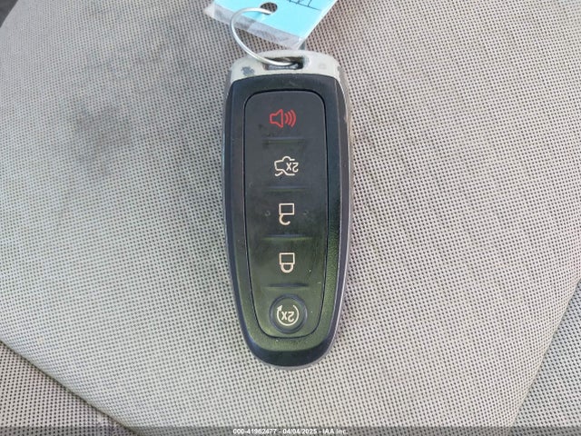1FMCU9G96KUB83387 Ford ESCAPE SE
