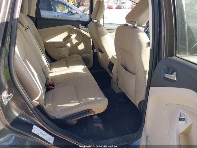 1FMCU9G96KUB83387 Ford ESCAPE SE