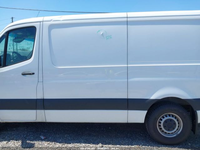 W1Y4DBHYXNT104203 Mercedes-Benz Sprinter 2500 Standard Roof I4 Diesel