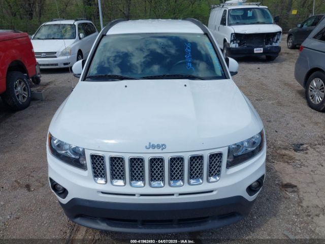1C4NJDEB1GD616457 Jeep Compass Latitude