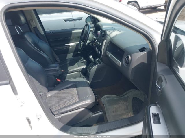 1C4NJDEB1GD616457 Jeep Compass Latitude